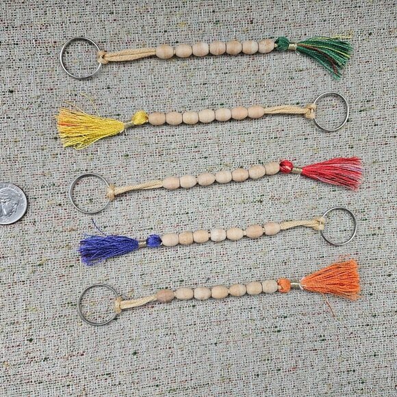 Lot of 5 Keychains Real Wood Beads Keys Holder Handmade Keyrings New - Picture 2 of 10